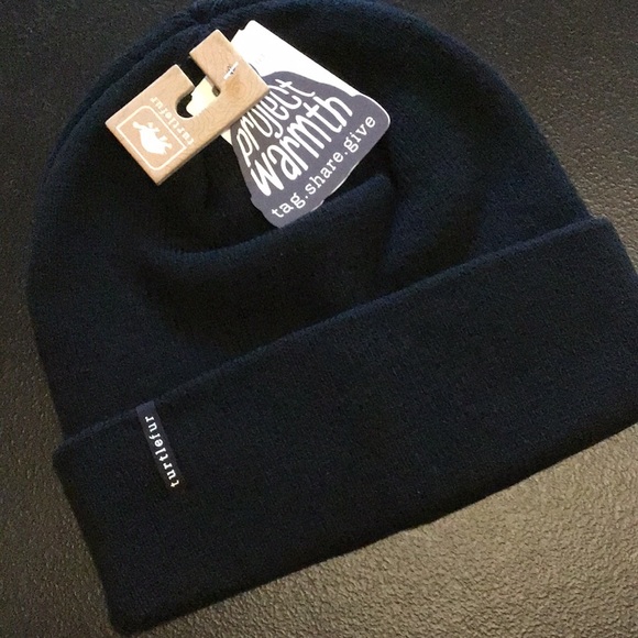 Turtle Fur Explorer Knit Beanies in Moss Green and Black- Set of 2 NEW WITH TAGS - Picture 6 of 8